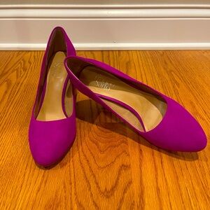 Franco Sarto Suede Pumps